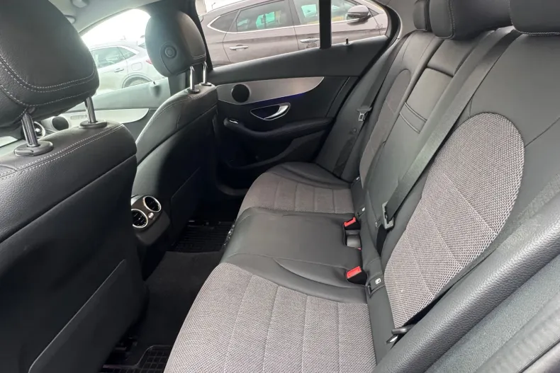 Mercedes-Benz C din 2020 cu 58.695 km - oferta MER201827 - foto 13