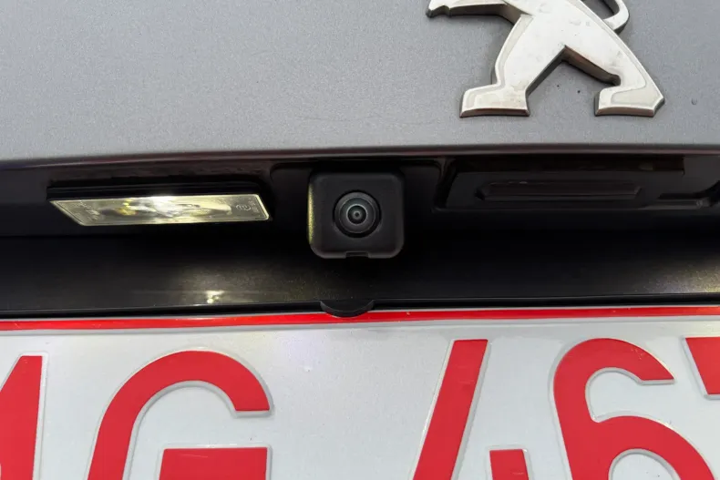 Peugeot 2008 din 2023 cu 99.800 km - oferta PEU201846 - foto 24