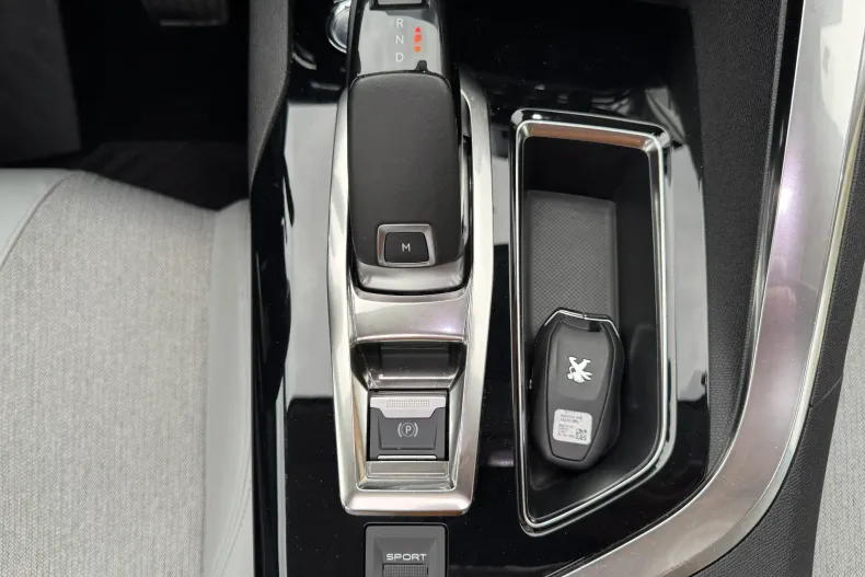 Peugeot 3008 din 2020 cu 133.000 km - oferta PEU201847 - foto 27