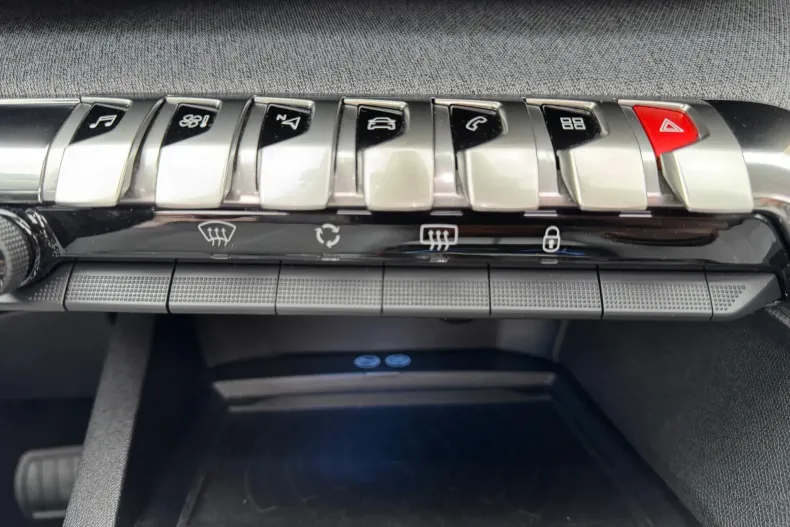 Peugeot 3008 din 2020 cu 133.000 km - oferta PEU201847 - foto 28