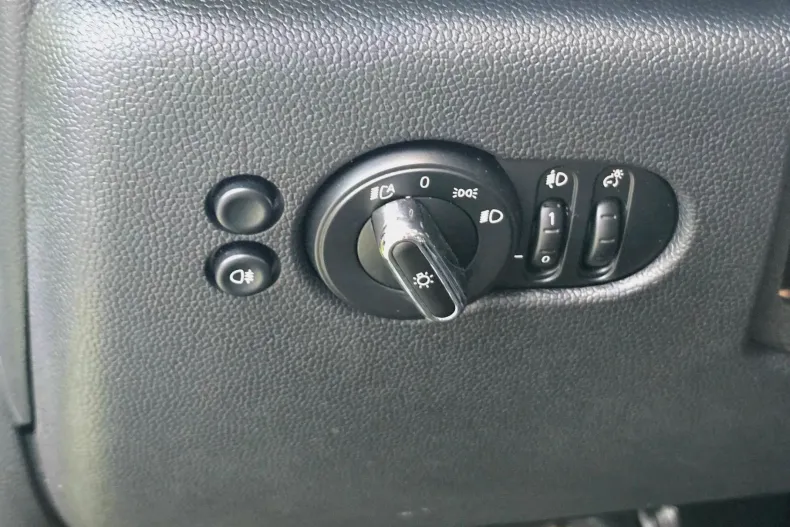 MINI Cooper S din 2023 cu 35.601 km - oferta MIN201858 - foto 12