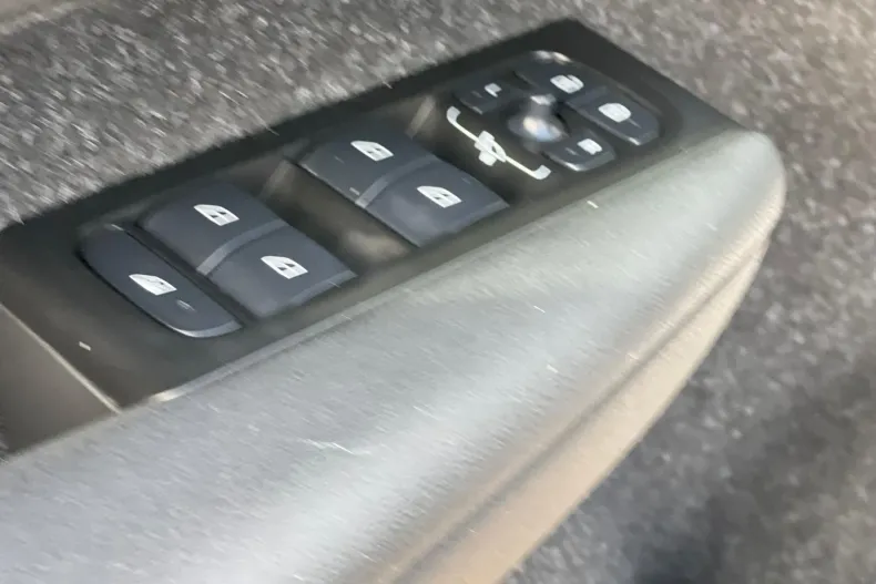 Volvo XC40 din 2021 cu 139.975 km - oferta VOL201863 - foto 11