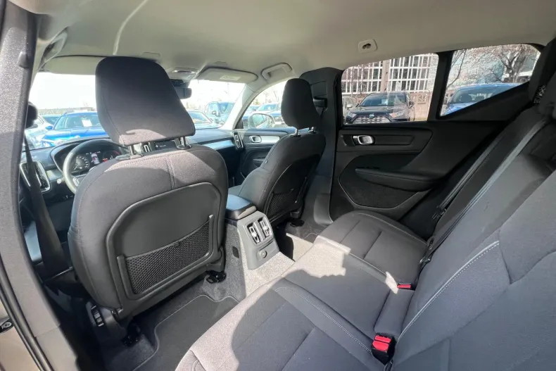 Volvo XC40 din 2021 cu 139.975 km - oferta VOL201863 - foto 13