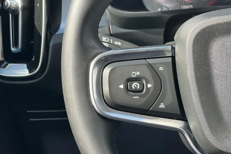 Volvo XC40 din 2021 cu 139.975 km - oferta VOL201863 - foto 19