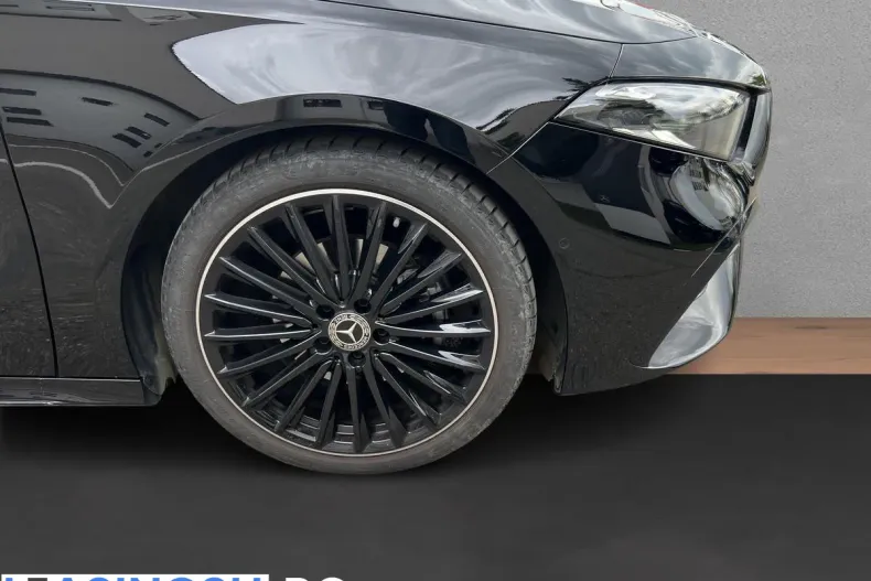 Mercedes-Benz A 200 (Clasa A) din 2024 cu 15.000 km - oferta MER201873 - foto 9