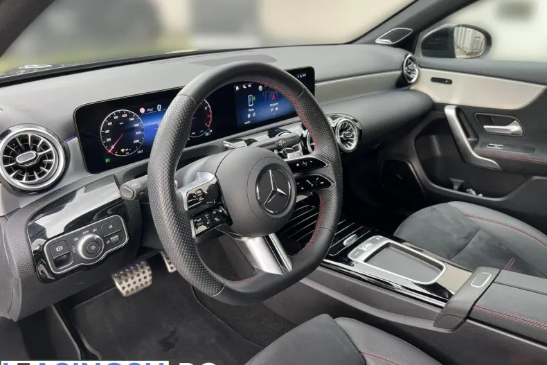 Mercedes-Benz A 200 (Clasa A) din 2024 cu 15.000 km - oferta MER201873 - foto 10