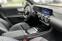 Mercedes-Benz A 200 (Clasa A) din 2024 cu 15.000 km - oferta MER201873 - foto 13