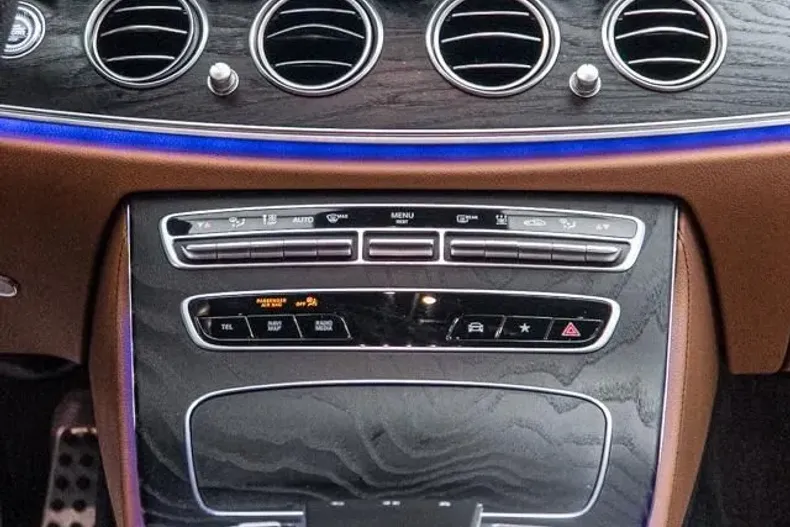 Mercedes-Benz E din 2021 cu 170.000 km - oferta MER201894 - foto 4