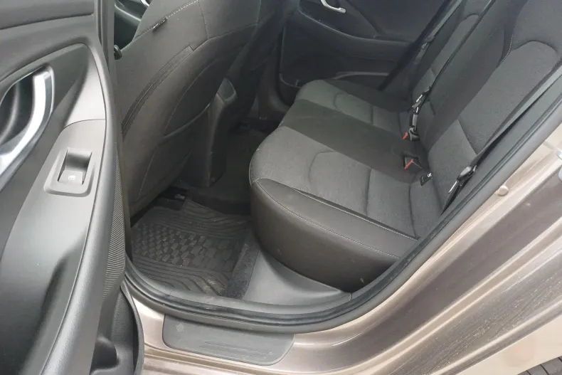 Hyundai i30 din 2023 cu 42.480 km - oferta HYU201902 - foto 19