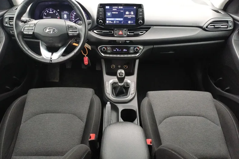 Hyundai i30 din 2023 cu 42.480 km - oferta HYU201902 - foto 20