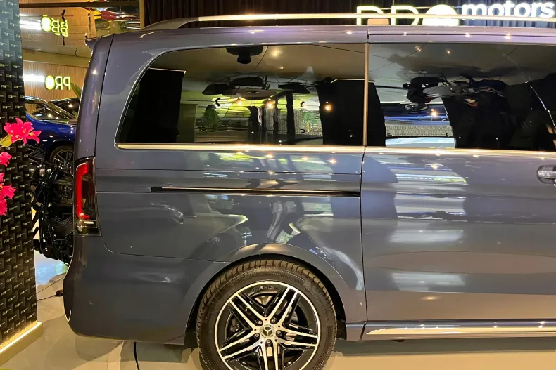 Mercedes-Benz V din 2024 cu 32.900 km - oferta MER201908 - foto 6