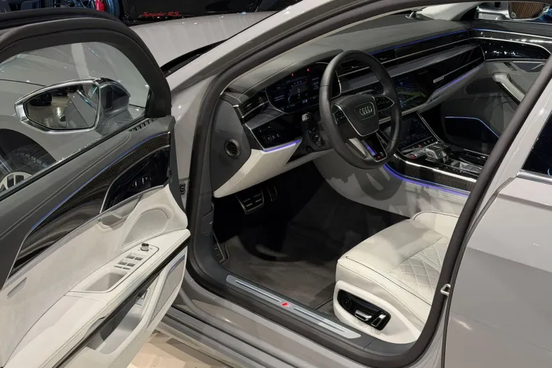 Audi S8 din 2025 cu 27.500 km - oferta AUD201909 - foto 27