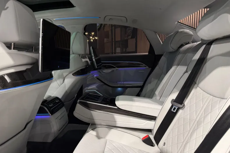 Audi S8 din 2025 cu 27.500 km - oferta AUD201909 - foto 33