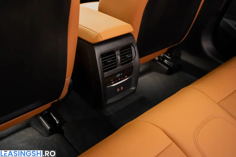 BMW 330i (Seria 3) din 2024 cu 14.600 km - oferta BMW201915 - foto 24