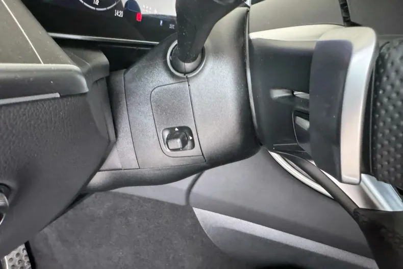 Mercedes-Benz GLC din 2025 cu 9.500 km - oferta MER201921 - foto 10