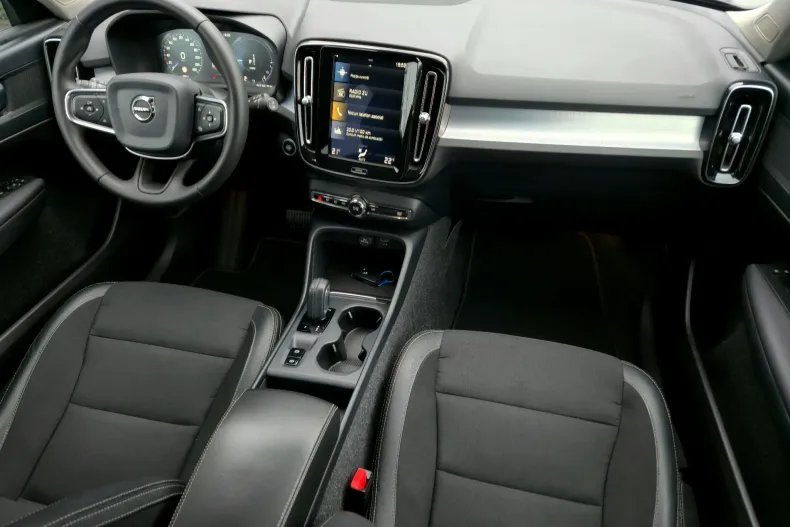 Volvo XC40 din 2020 cu 160.500 km - oferta VOL201925 - foto 6