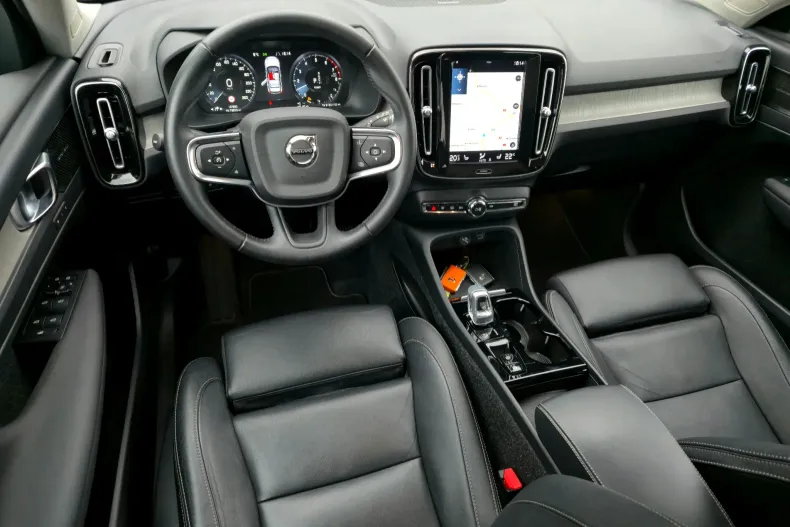 Volvo XC40 din 2020 cu 107.200 km - oferta VOL201926 - foto 13