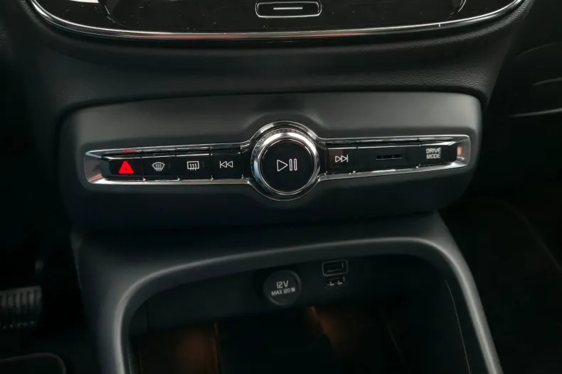 Volvo XC40 din 2020 cu 107.200 km - oferta VOL201926 - foto 23