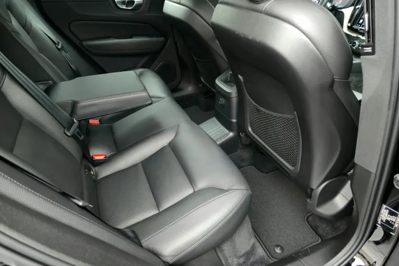 Volvo XC60 din 2021 cu 89.350 km - oferta VOL201928 - foto 24