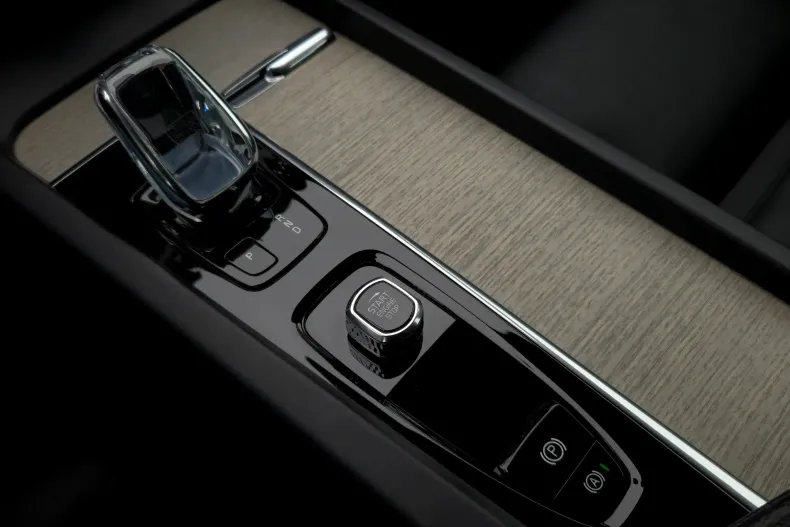 Volvo XC60 din 2021 cu 89.350 km - oferta VOL201928 - foto 34