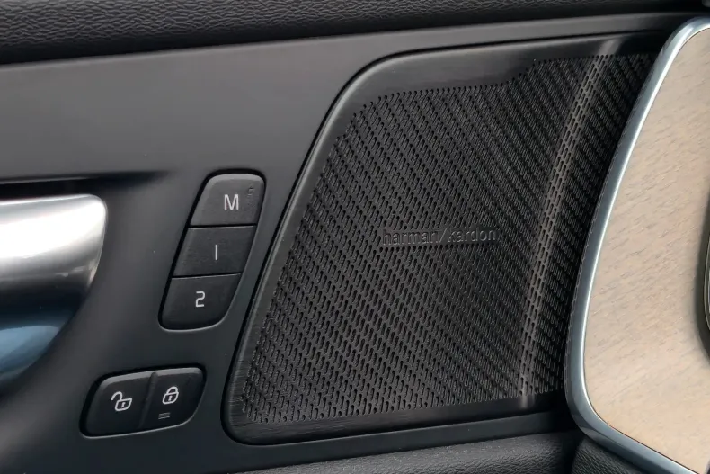 Volvo XC60 din 2020 cu 165.200 km - oferta VOL201929 - foto 14