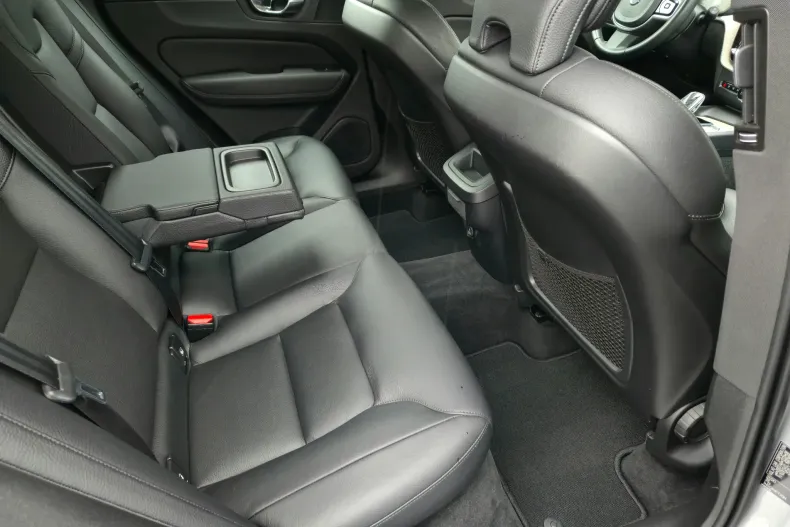 Volvo XC60 din 2020 cu 165.200 km - oferta VOL201929 - foto 28