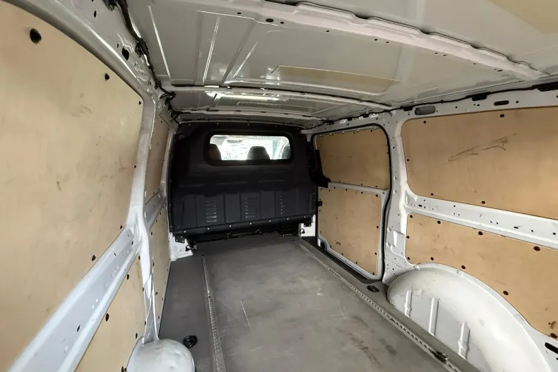 Mercedes-Benz Vito din 2023 cu 41.907 km - oferta MER201946 - foto 22