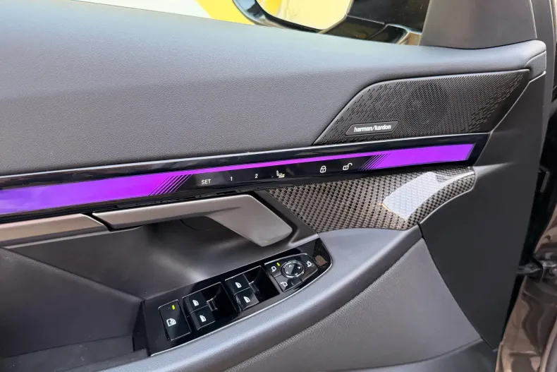 BMW 520i (Seria 5) din 2025 cu 24.200 km - oferta BMW201956 - foto 6