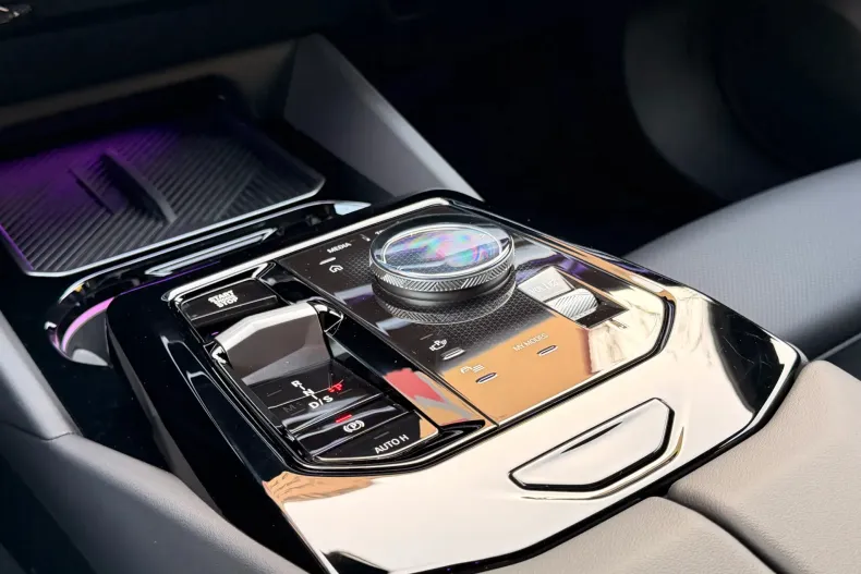 BMW 520i (Seria 5) din 2025 cu 24.200 km - oferta BMW201956 - foto 14