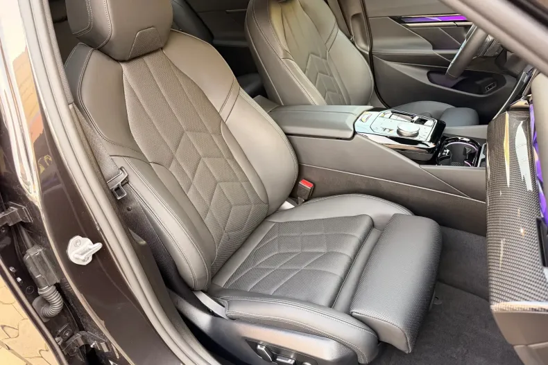 BMW 520i (Seria 5) din 2025 cu 24.200 km - oferta BMW201956 - foto 15