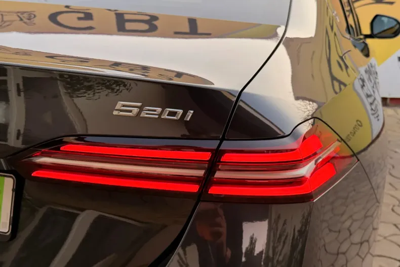 BMW 520i (Seria 5) din 2025 cu 24.200 km - oferta BMW201956 - foto 33