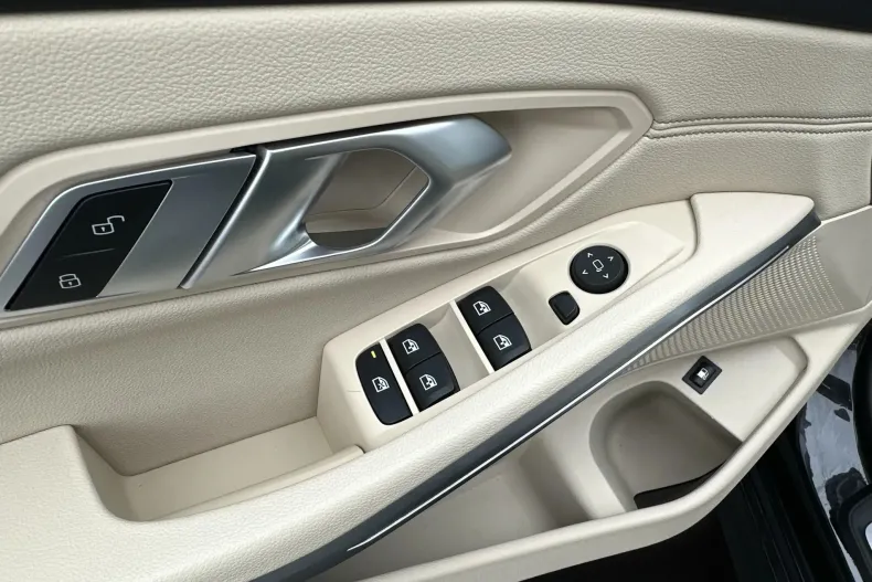 BMW 330e (Seria 3) din 2021 cu 98.618 km - oferta BMW201959 - foto 14