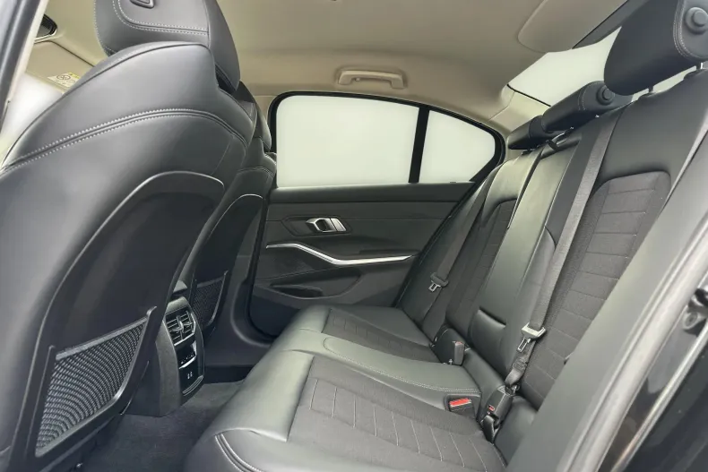 BMW 320e (Seria 3) din 2023 cu 69.227 km - oferta BMW201963 - foto 12