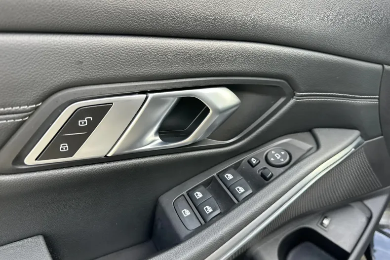 BMW 320e (Seria 3) din 2023 cu 69.227 km - oferta BMW201963 - foto 14