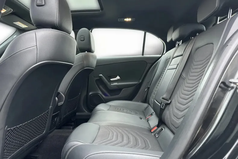 Mercedes-Benz A 250 (Clasa A) din 2022 cu 120.455 km - oferta MER201964 - foto 12