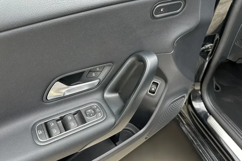 Mercedes-Benz A 250 (Clasa A) din 2022 cu 120.455 km - oferta MER201964 - foto 14