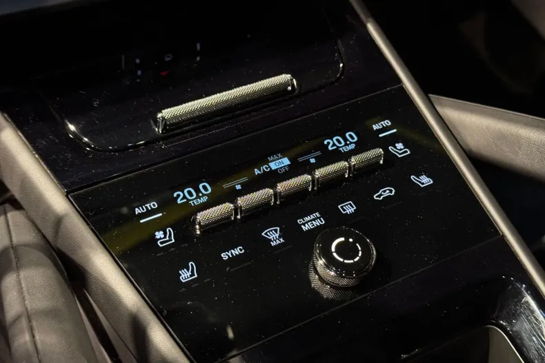 Porsche Cayenne din 2024 cu 12.000 km - oferta POR201968 - foto 2