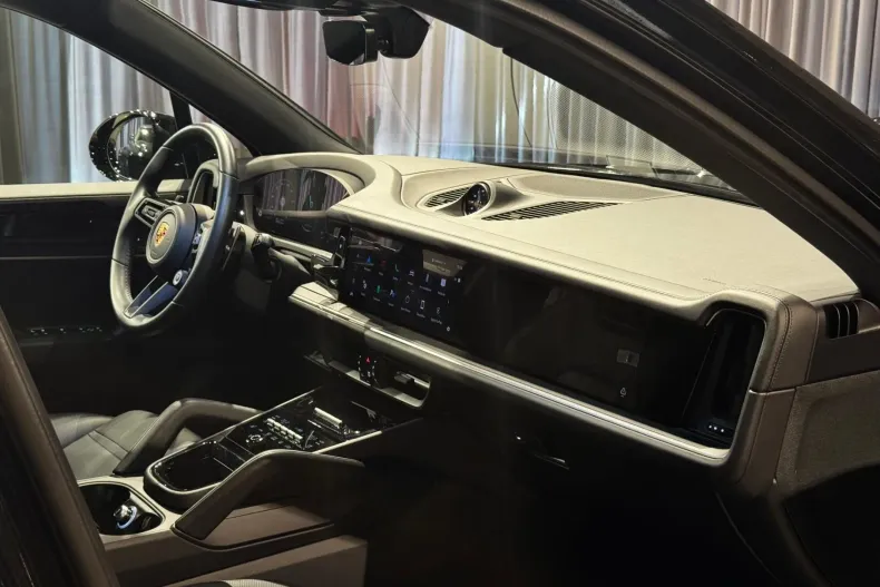 Porsche Cayenne din 2024 cu 12.000 km - oferta POR201968 - foto 17