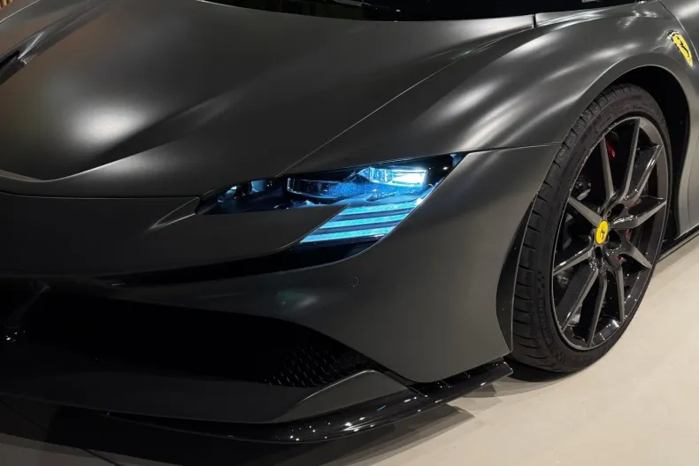 Ferrari SF90 Stradale din 2023 cu 11.000 km - oferta FER201970 - foto 2