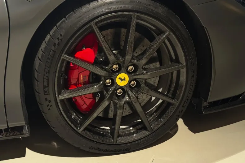 Ferrari SF90 Stradale din 2023 cu 11.000 km - oferta FER201970 - foto 4