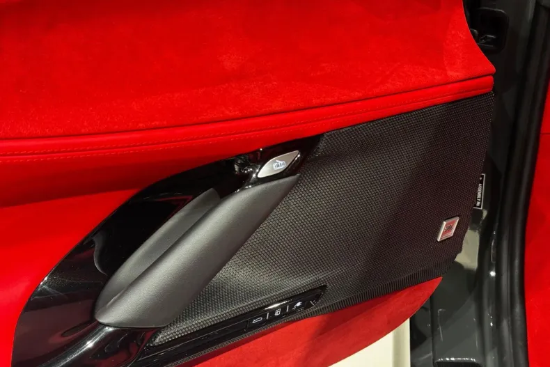 Ferrari SF90 Stradale din 2023 cu 11.000 km - oferta FER201970 - foto 10