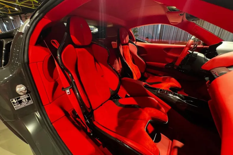 Ferrari SF90 Stradale din 2023 cu 11.000 km - oferta FER201970 - foto 14