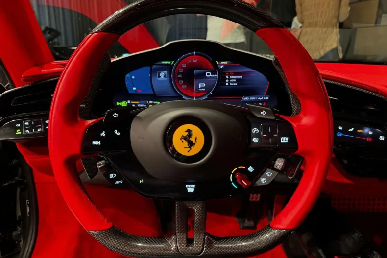 Ferrari SF90 Stradale din 2023 cu 11.000 km - oferta FER201970 - foto 18