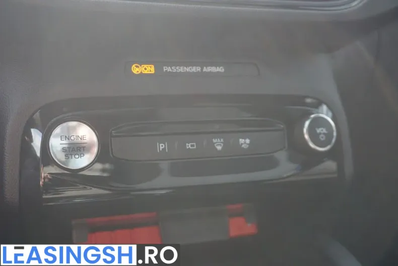 Ford Kuga din 2025 cu 1 km - oferta FOR201994 - foto 13