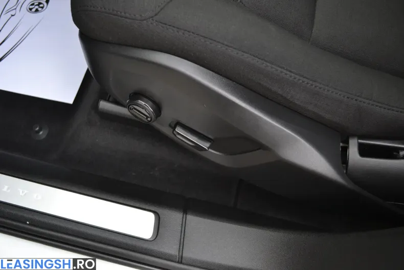 Volvo XC60 din 2021 cu 171.633 km - oferta VOL202019 - foto 9