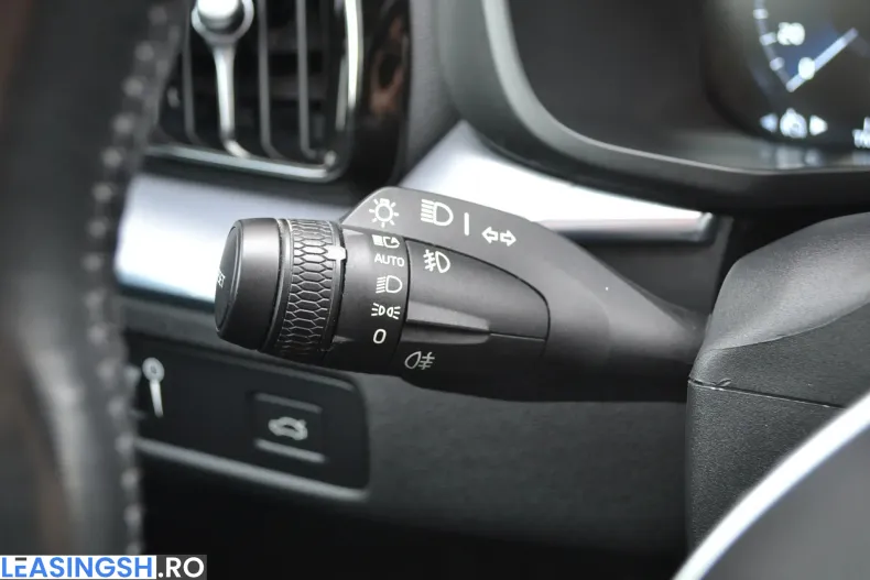 Volvo XC60 din 2021 cu 171.633 km - oferta VOL202019 - foto 13