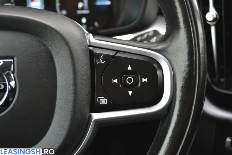 Volvo XC60 din 2021 cu 171.633 km - oferta VOL202019 - foto 16