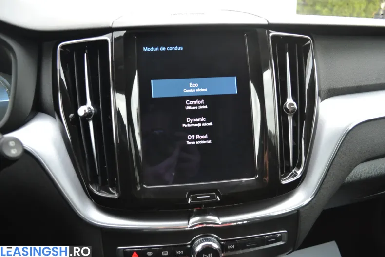 Volvo XC60 din 2021 cu 171.633 km - oferta VOL202019 - foto 21