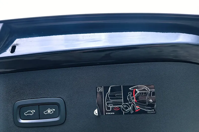 Volvo XC40 din 2020 cu 154.130 km - oferta VOL202021 - foto 6