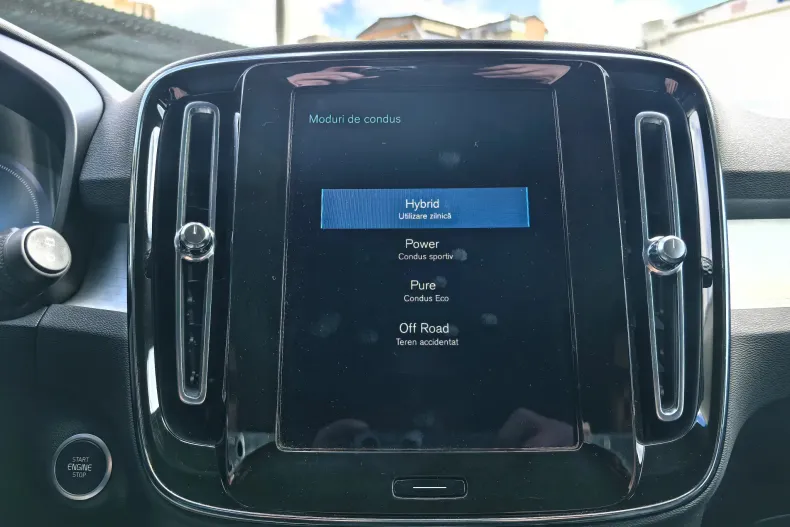 Volvo XC40 din 2022 cu 145.360 km - oferta VOL202023 - foto 13